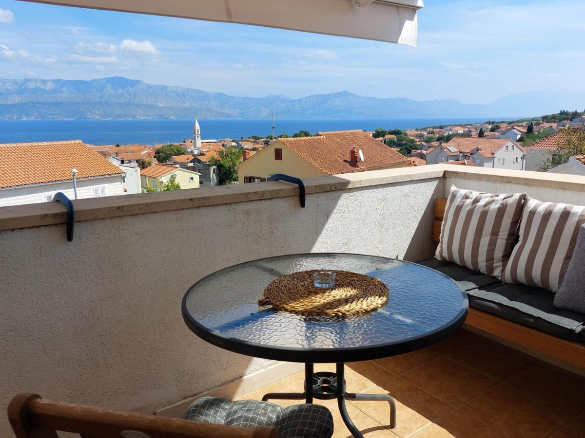 Apartments Natalia Supetar Zewnętrze zdjęcie