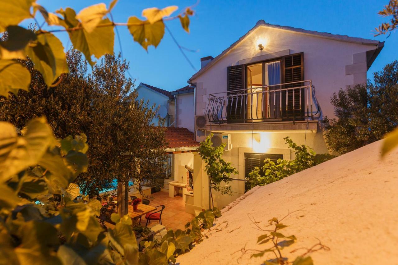 Apartments Natalia Supetar Zewnętrze zdjęcie