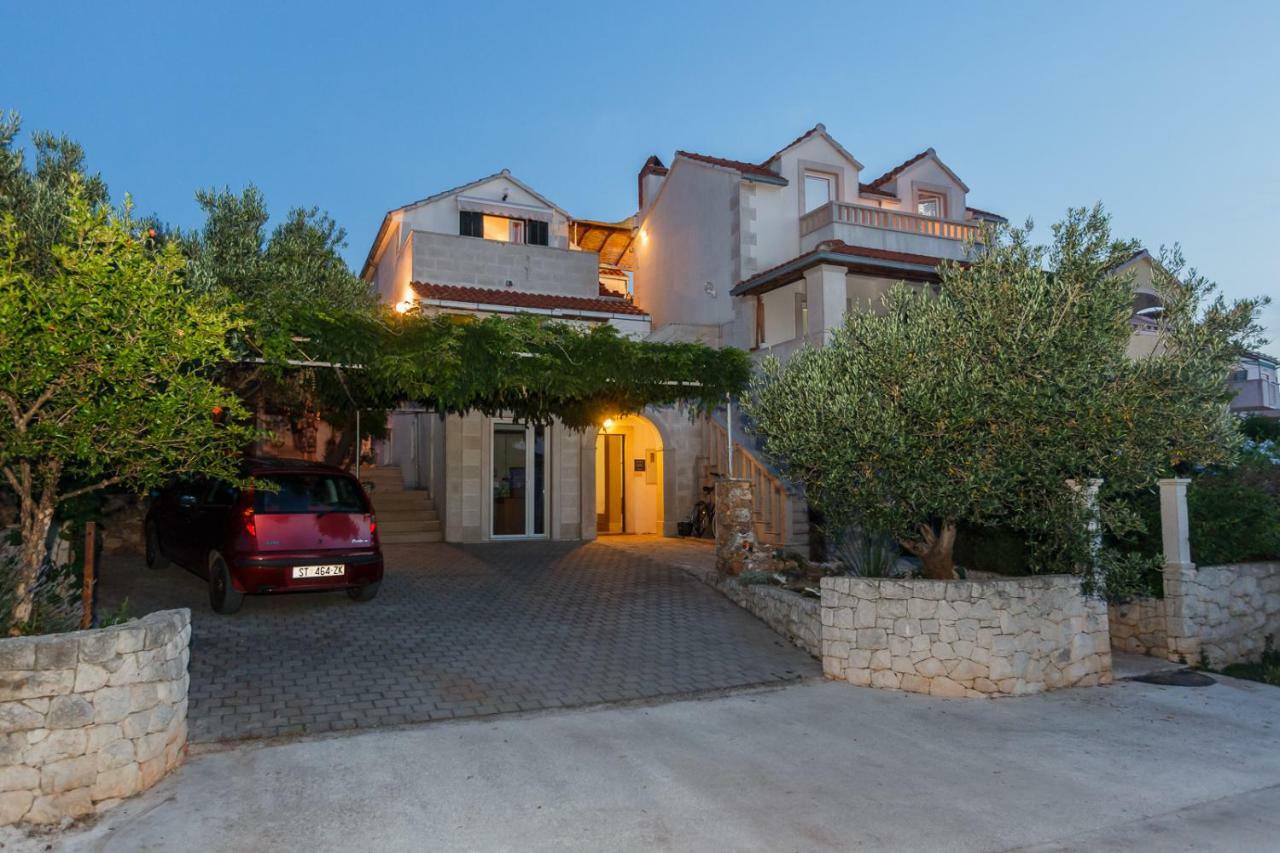 Apartments Natalia Supetar Zewnętrze zdjęcie