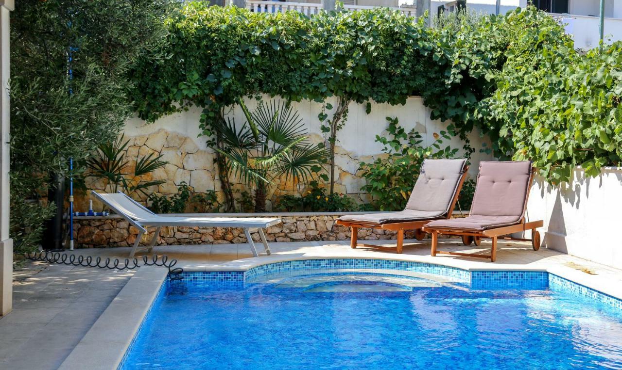 Apartments Natalia Supetar Zewnętrze zdjęcie